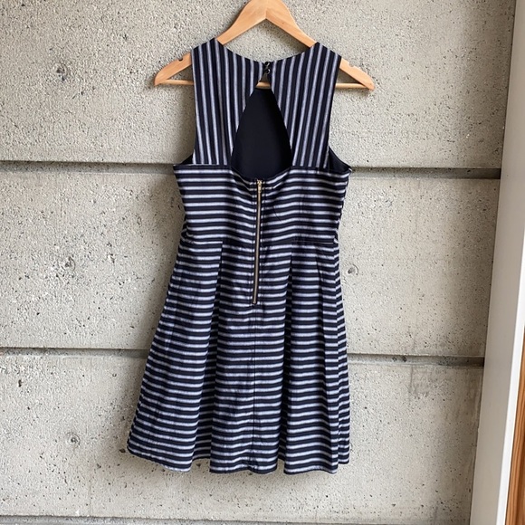 She & Sky Boutique Striped pleated dress - Picture 4 of 7